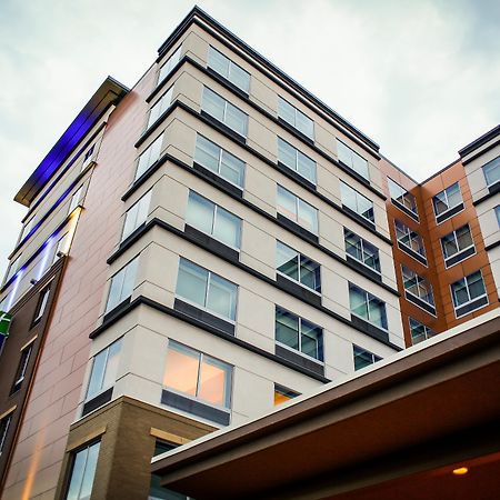 Holiday Inn Express & Suites Downtown Louisville By Ihg Buitenkant foto