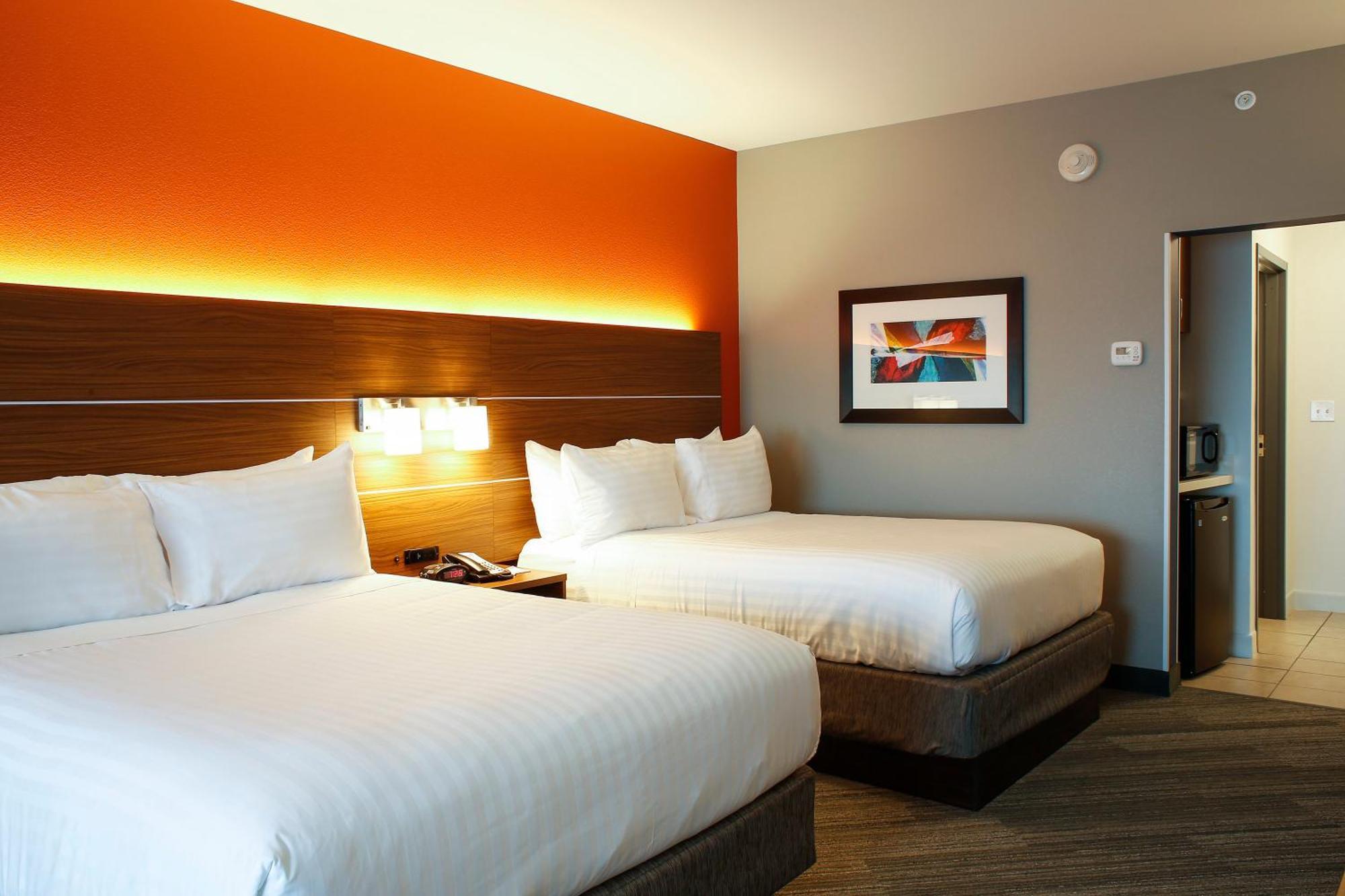 Holiday Inn Express & Suites Downtown Louisville By Ihg Buitenkant foto