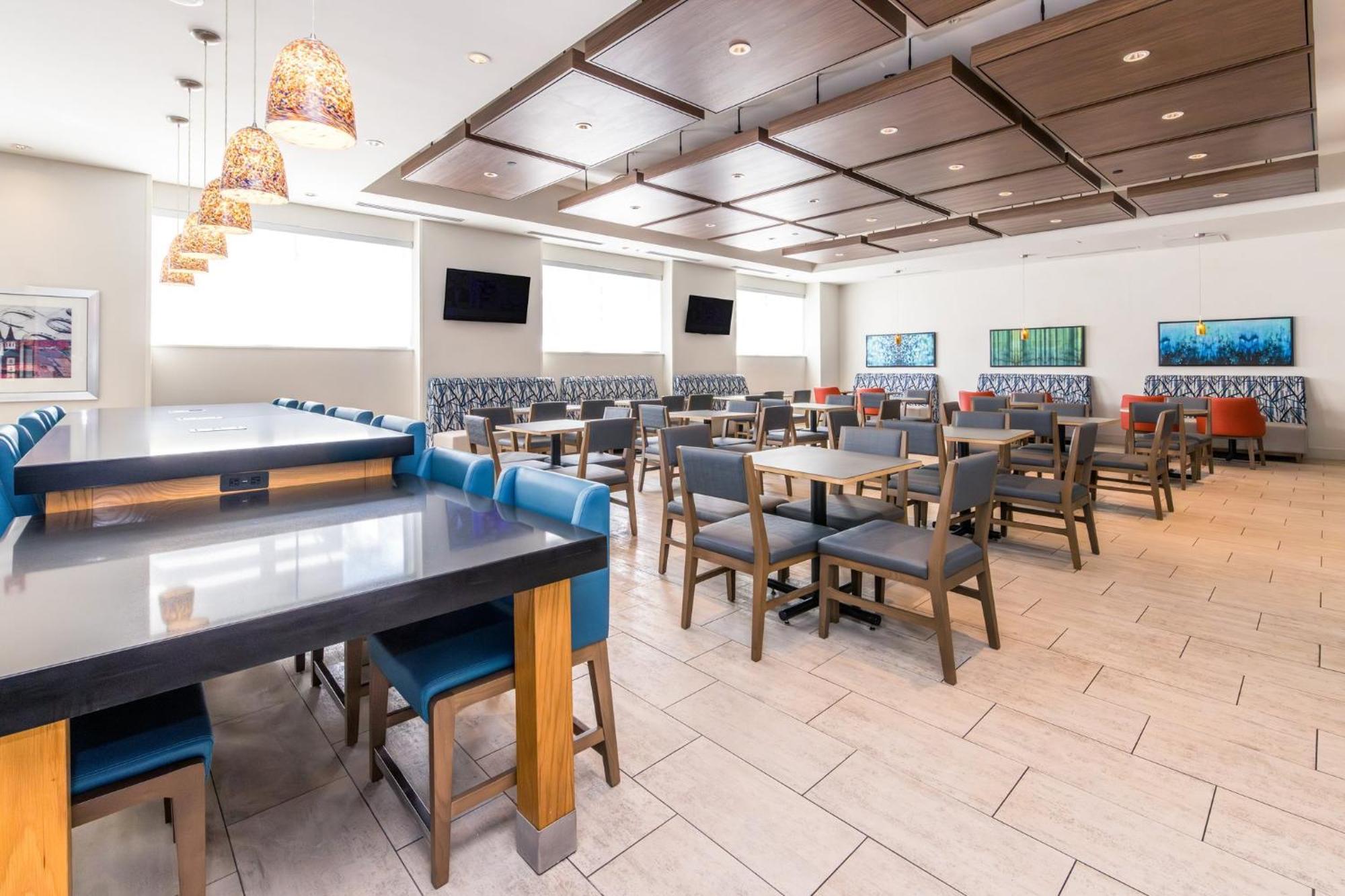 Holiday Inn Express & Suites Downtown Louisville By Ihg Buitenkant foto