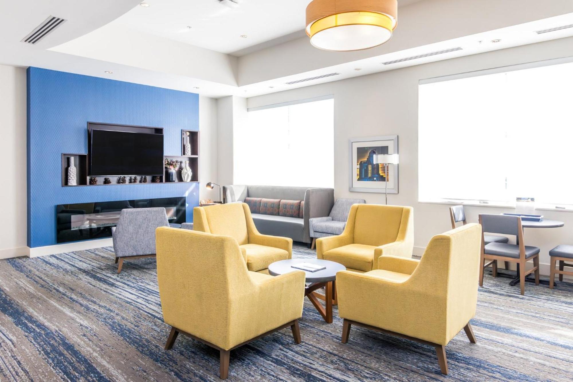 Holiday Inn Express & Suites Downtown Louisville By Ihg Buitenkant foto