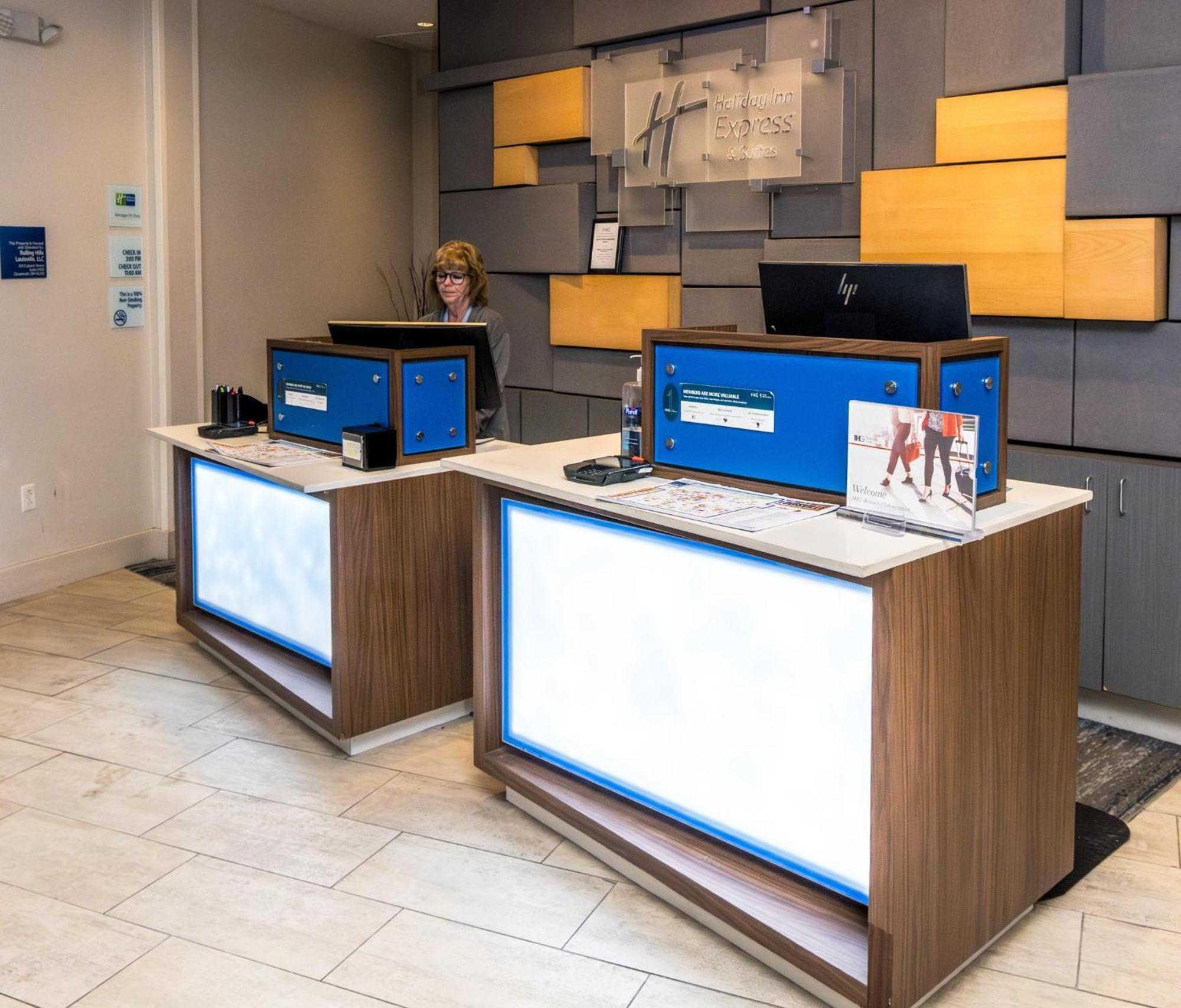 Holiday Inn Express & Suites Downtown Louisville By Ihg Buitenkant foto