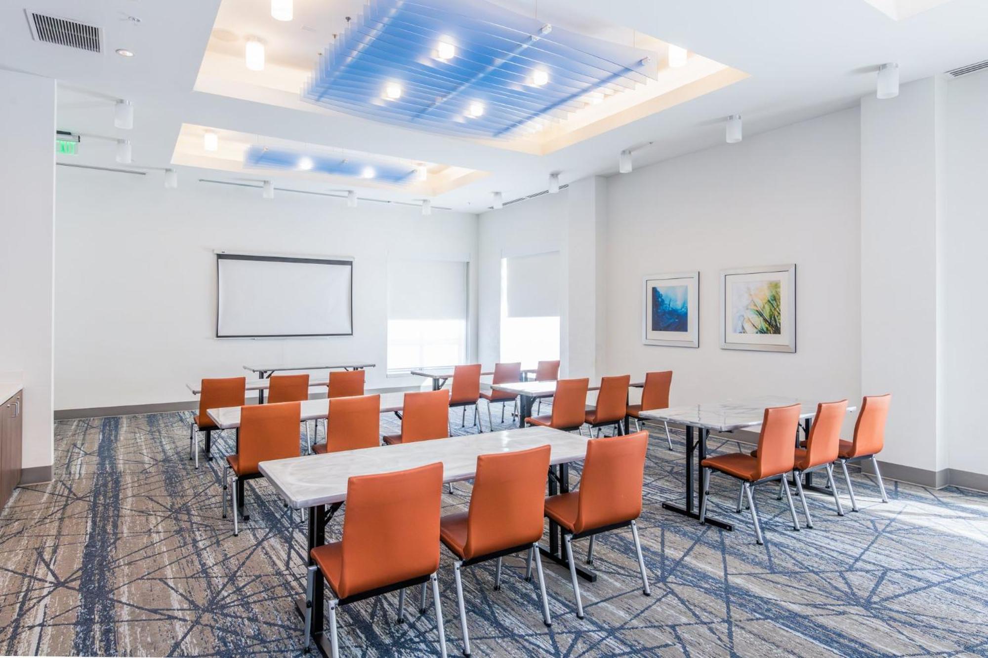 Holiday Inn Express & Suites Downtown Louisville By Ihg Buitenkant foto